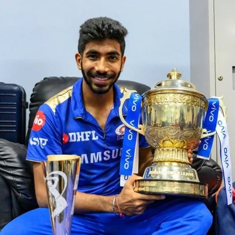 `இக்கட்டான சூழ்நிலைகளை இப்படித்தான் சமாளிக்கிறேன்!’ - டெத் ஸ்பெஷலிஸ்ட் பும்ரா
