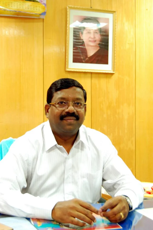 மணியார்டரில் லஞ்சம்... விழுப்புரம் ஆட்சியரை அதிரவைத்த பெண்!
