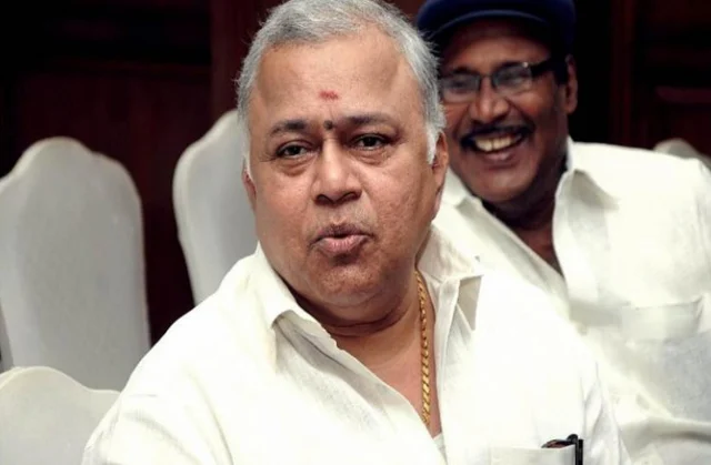 ``கீழ்த்தரமான பேச்சு மேன்மையை உயர்த்தாது!"- ராதாரவிக்கு நடிகர் சங்கம் கண்டனம்