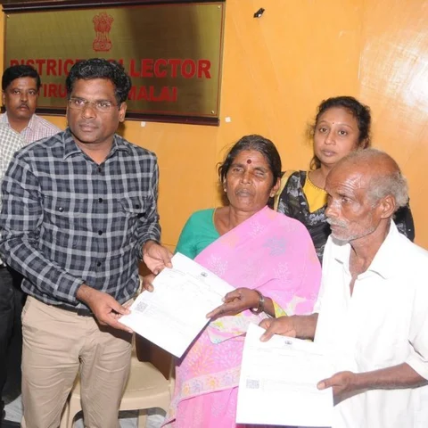 ``அவங்க நல்லா இருக்கணும்னுதான் நெலத்த வாங்கினோம்!'' - திருவண்ணாமலை முதிய தம்பதி