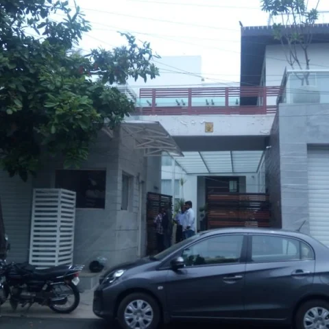 சிக்காமலிருக்க கொள்ளையர்கள் புது டெக்னிக்! - பட்டியல் போட்டு கைவரிசை