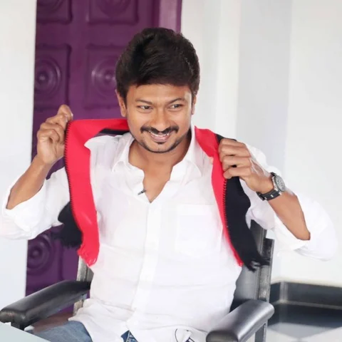 ஆட்சி கவிழும் நம்பிக்கையில் அறிவாலயம்! - பதவியேற்பு விழாவுக்கு தி.மு.க தேதி குறிப்பு?