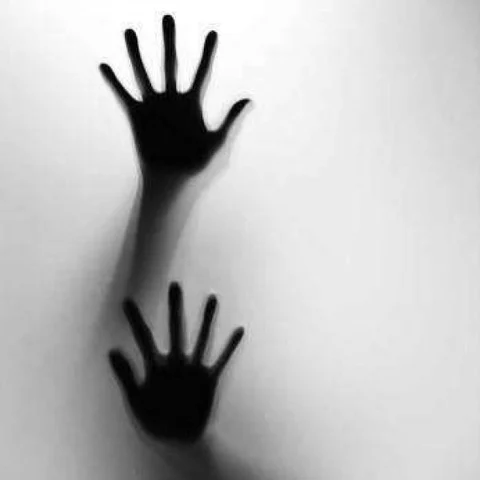 மிரட்டப்பட்டார்களா பாதிக்கப்பட்டவர்கள்? - பொள்ளாச்சி வழக்கு ஆடியோ வெளியான பின்னணி