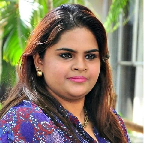 ''கிளாமரா டிரெஸ் பண்றது என் விருப்பம்'' - வித்யூலேகா தடாலடி