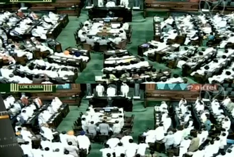 முண்டேவுக்கு இரங்கல்: 16வது மக்களவை முதல் கூட்டம் ஒத்திவைப்பு! (படங்கள்)