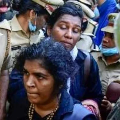 சபரிமலை சென்று வீடு திரும்பிய பெண் -மாமியார் மருமகள் இடையே நடந்த மோதல்