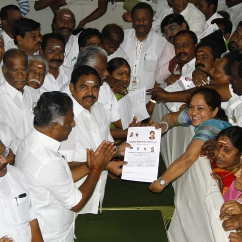 `என்னுடைய ஒரே தகுதி இதுதான்!' - விருப்ப மனு வாங்கிய அ.தி.மு.க நடிகர்