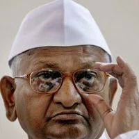 காலை வாரிய ஹசாரே...கண் சிவந்த மம்தா பானர்ஜி!