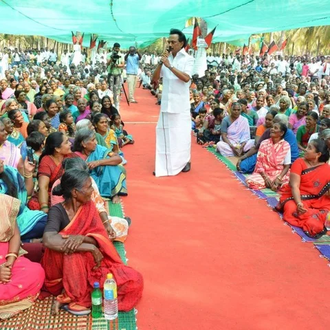 `தி.மு.கவுக்காக உழைத்த என் கணவர் இறந்தபோது யாரும் கண்டுக்கல்ல!’ - ஸ்டாலினிடம் குமுறிய பெண்