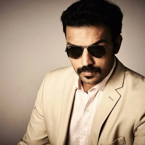 ``எனக்கும் பரணிக்கும் தனிப்பட்ட நட்புனு ஒண்ணும் இல்லை!'' மனம் திறக்கிறார் நடிகர் அமித் பார்கவ்.