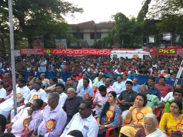 `மனு ஸ்மிரிதியை மீண்டும் கொண்டுவருவதற்காகப் போராட்டம்' - பிருந்தா காரத் காட்டம்!