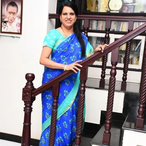 `` `பயப்படாதீங்க; தண்ணியைக் குடிச்சுட்டுப் பேசுங்க!' " - பாரதி பாஸ்கரின் பட்டிமன்ற அனுபவம்