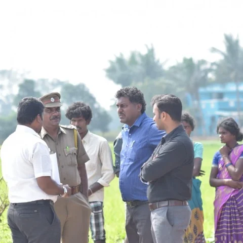 8,000 ரூபாய் கடனுக்கு கொத்தடிமையாக்கப்பட்ட குடும்பங்கள்! - களமிறங்கிய வருவாய்த்துறை