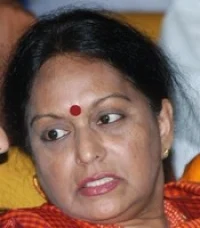 ரூ.30 ஆயிரம் கோடி மோசடி: சாரதா நிதி நிறுவனத்திற்கு முதலீட்டு ஆலோசனை கூறியது நளினி சிதம்பரம்?