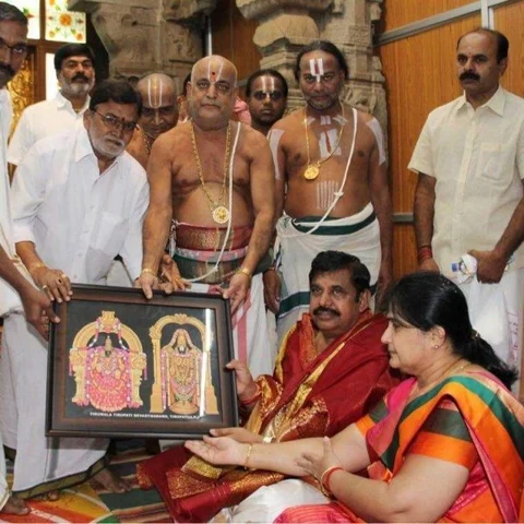 எடப்பாடி பழனிசாமி திருப்பதியில் செய்யவிருக்கும் `அஷ்டதள ஸ்வர்ண பாத பத்ம ஆராதனை' எதற்கு?