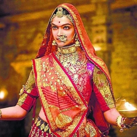 ``பத்மாவதி, கூட்டுத் தீக்குளிப்பு, அலாவுதீன் கில்ஜி... `பத்மாவத்' சொன்னது என்ன... உண்மை வரலாறு என்ன?" #Padmaavat