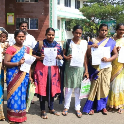 `அரசு மருத்துவமனைகளில் மருத்துவம் பார்க்கும் காவலாளிகள்!’ - கொந்தளிக்கும் அவசர சிகிச்சை நுட்புனர்கள்