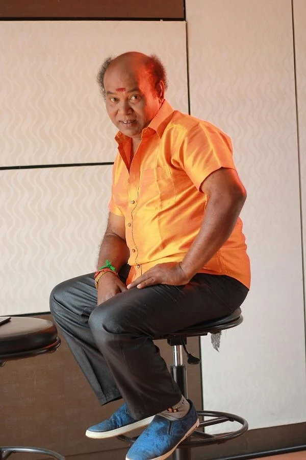 'மறைமுகமாக இருந்தேன்; இப்போ அ.தி.மு.க-வில் இணைந்திட்டேன்!'- நடிகர் விஜய் கணேஷ்