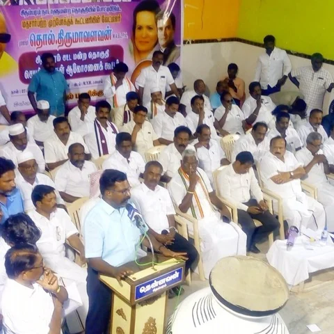 `தைலாபுரத்தில் எனக்கு வைத்த விருந்தின்போது..!'- ராமதாஸ் `குட்டை’ வெளிப்படுத்திய திருமாவளவன்