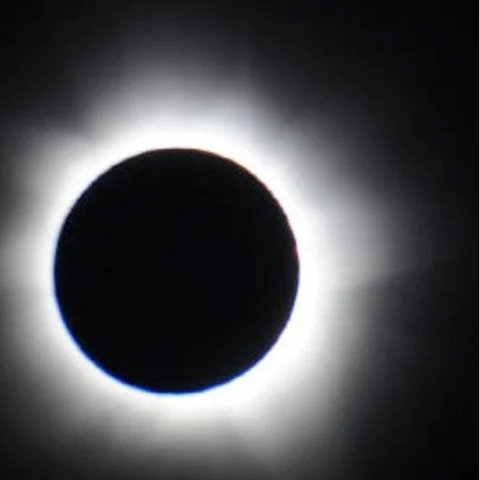 சூரிய கிரகணத்தை கண்களுக்கு பாதிப்பில்லாமல் பார்ப்பது எப்படி? #SolarEclipse