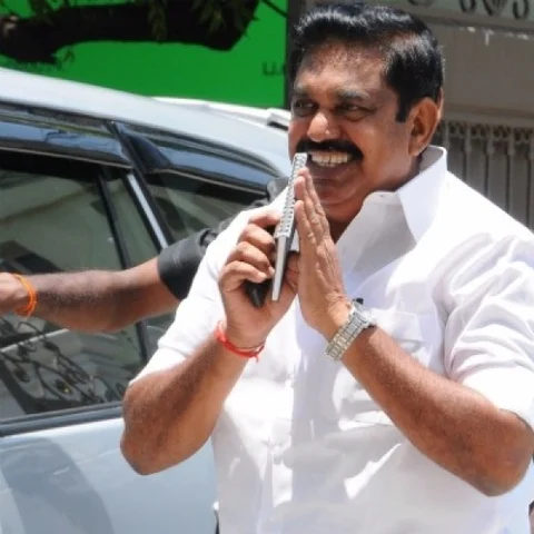 அரசு அதிகாரிகள் நியமனத்தில் தொடரும் குழப்பம்: முதல்வர்-மன்னார்குடி லாபி காரணமா?