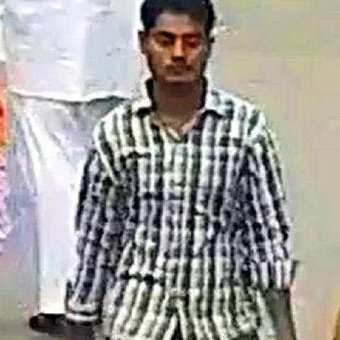 `திருப்பதி கோயிலில் தங்கக் கிரீடங்கள் கொள்ளை!’ - சந்தேக நபரின் புகைப்படம் வெளியீடு