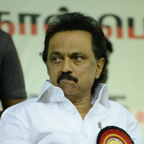 'அமைச்சர் வேலுமணியின் தனிக்காட்டு ராஜாங்கம்!' - முடங்கிக் கிடக்கும் கோவை தி.மு.க.