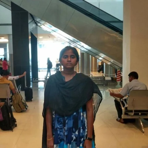 நீட் விவகாரம்: நளினி சிதம்பரத்துக்கு எதிராகக் களம் இறங்கும் அரியலூர் மாணவி!