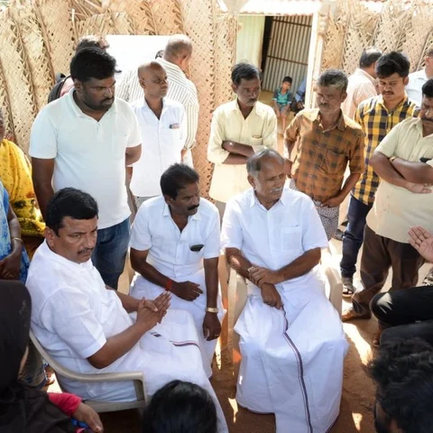 துடியலூர் சிறுமியின் குடும்பத்துக்கு ஆறுதல் - கமல் வருவதை அறிந்து முந்திச்சென்ற அ.தி.மு.க எம்.எல்.ஏ!
