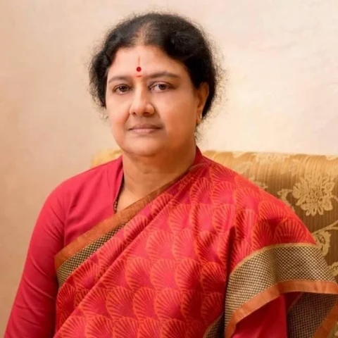 `சசிகலா இன்னும் ஆறு மாதத்தில் விடுதலையாவார்!’ - வெற்றிவேல்
