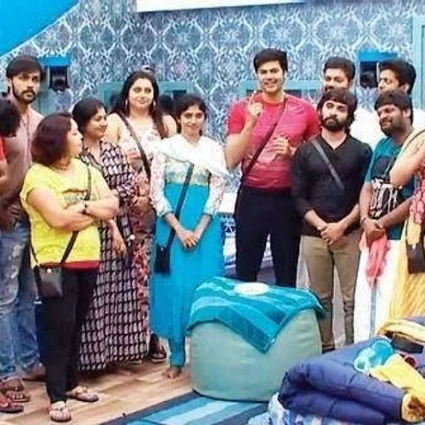 பிக் பாஸ் வீட்டிற்குள் போட்டியாளராக செல்ல நான் ஆர்வமாக இருக்கிறேன்..!