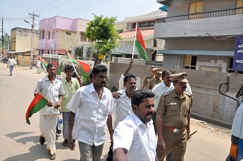 சிக்கியது சித்தன் அலுவலகம்: மள்ளர் இலக்கிய கழகம் மல்லுக்கட்டு