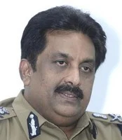 போலீஸ் கமிஷனர் ஆஜராவதில் இருந்து விலக்கு அளிக்க நீதிமன்றம் மறுப்பு!