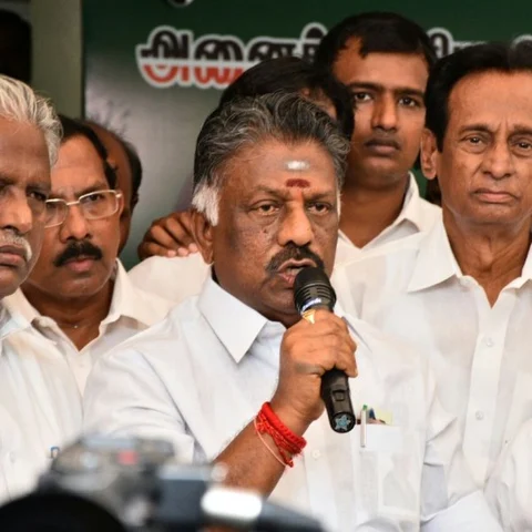 பழனிசாமி அணியை விளாசும் ஓ.பன்னீர்செல்வம்!