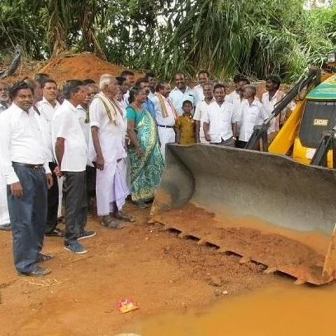 சொந்த நிதியில் கால்வாய்களைத் தூர்வாரும் வசந்தகுமார் எம்.எல்.ஏ!