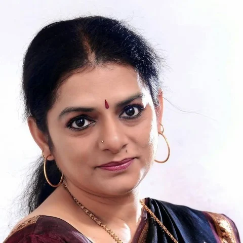 ``ப்ச்... கல்யாண வயசுலாம் போயிருச்சு... இனி எனக்கு அம்மா மட்டும்தான்!'' - `பொன்மகள் வந்தாள்' யுவஸ்ரீ