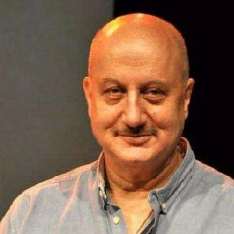 `ஒரு பேப்பரைத்தான் காட்டினார், வாயடைத்துப்போனார்!'- ஓட்டு கேட்ட நடிகரை பதறவைத்த நபர்