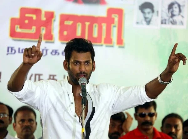 `கமல், ரஜினி ஒண்ணு சேரணும்!’ - விஷால் வியூகமும் உதயநிதியின் கேள்வியும்