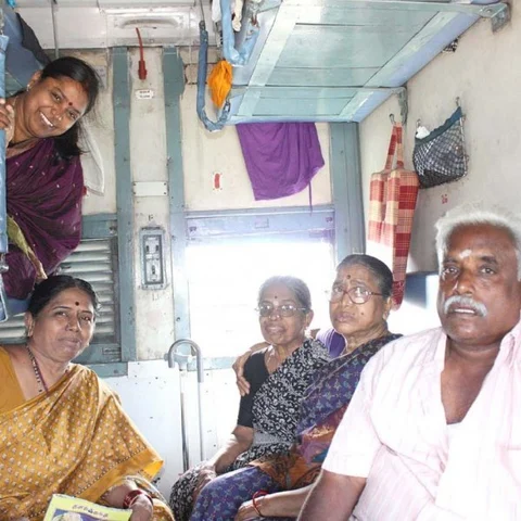 அயோத்தி முதல் ராமேஸ்வரம் வரை... தொடங்கியது ராமாயண ரயில் சேவை