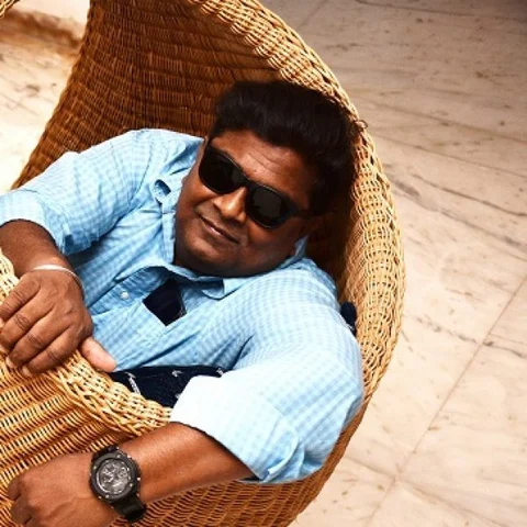 ``கிளிஷேக்கள் இருந்தாலும் மிஷ்கின் ஏன் கொண்டாடப்படுகிறார் தெரியுமா?’’ #HBDMysskin