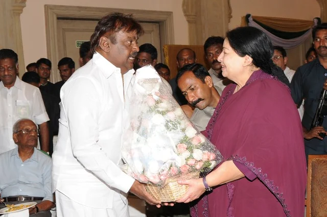 விஜயகாந்த் ஏன் கருணாநிதி, வைகோ, பி.ஜே.பிக்கு தேவைப்படுகிறார்? - தி.மு.க. சர்வே சொல்லும் உண்மை!