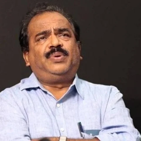 நாஞ்சில் சம்பத் தலைமறைவாக இருக்கிறாரா? உண்மை நிலவரம் என்ன?