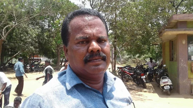 'குடும்பங்கள் பட்டினியால் வாடுகிறது'- மாற்று வேலைக்கேட்டு போராடும் டாஸ்மாக் ஊழியர்கள்