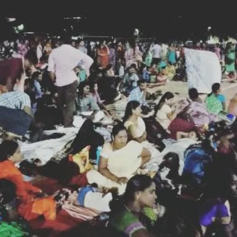 நள்ளிரவைக் கடந்தும் தொடர்கிறது இடைநிலை ஆசிரியர்களின் போராட்டம்!