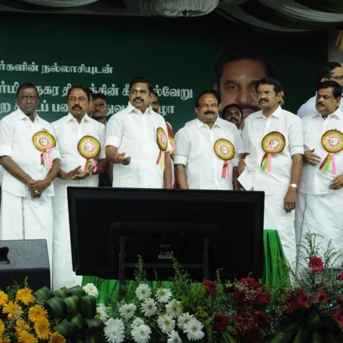 ``நோ ஆக்ஷன்... ஒன்லி ரீடிங்..!" - டல்லடித்த எடப்பாடியின் ஈரோடு விசிட்