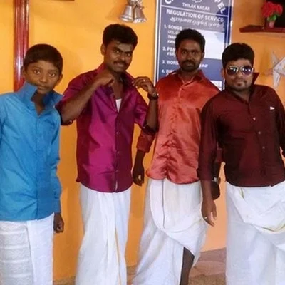 'வேட்டி அணிந்து நெசவாளர்கள் வாழ்வாதாரத்தை பாதுகாப்போம்!'