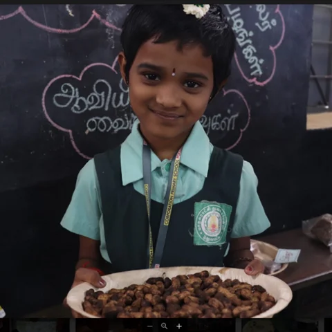 200 வகை உணவுகளோடு உணவுத் திருவிழா... அசத்திய அரசுப் பள்ளி! #CelebrateGovtSchool