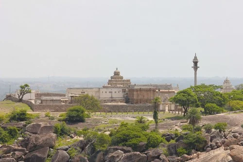 சமணம் சொல்லும் சரவணபெலகுளா...!