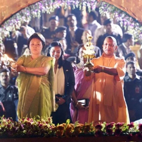இந்தியாவில் தீபாவளி கொண்டாடிய தென் கொரிய முதல் பெண்மணி!