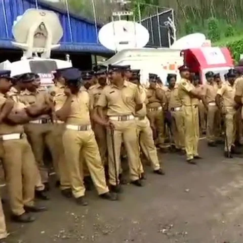 போராட்டங்களுக்கு நடுவே இன்று திறக்கப்படுகிறது கோயில் நடை - உச்சகட்டப் பாதுகாப்பில் சபரிமலை